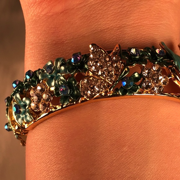 Butterfly bracelet - Picture 3 of 4